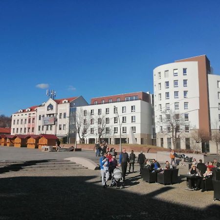 Apartman Viktoria Тузла Экстерьер фото